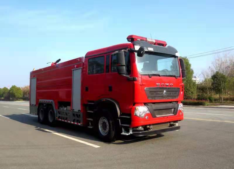 豪沃16噸泡沫消防車