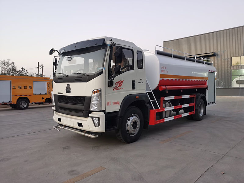 12方重汽豪沃國六消防灑水車