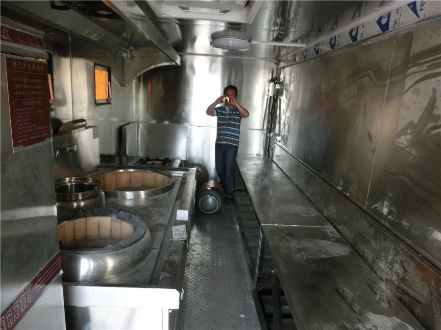 廂長5.2米東風(fēng)D7 餐車